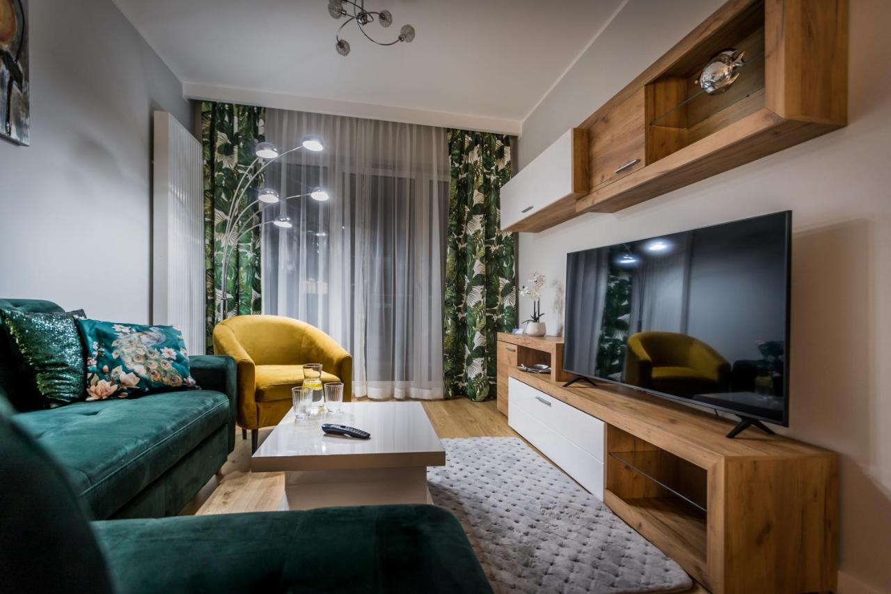 Resinest Apartamenty Jurowiecka J15 比亚韦斯托克 外观 照片