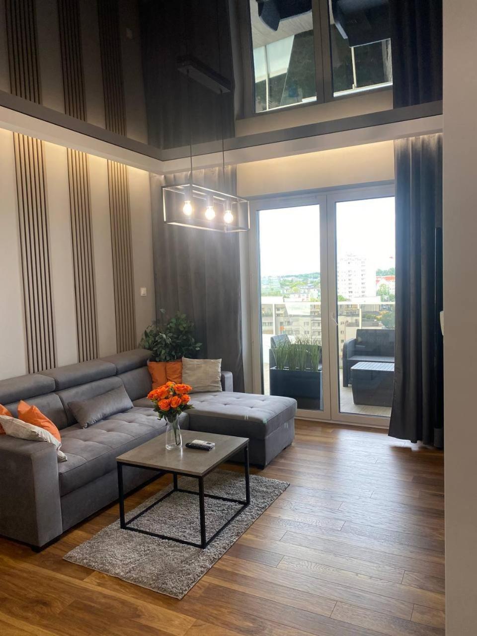 Resinest Apartamenty Jurowiecka J15 比亚韦斯托克 外观 照片