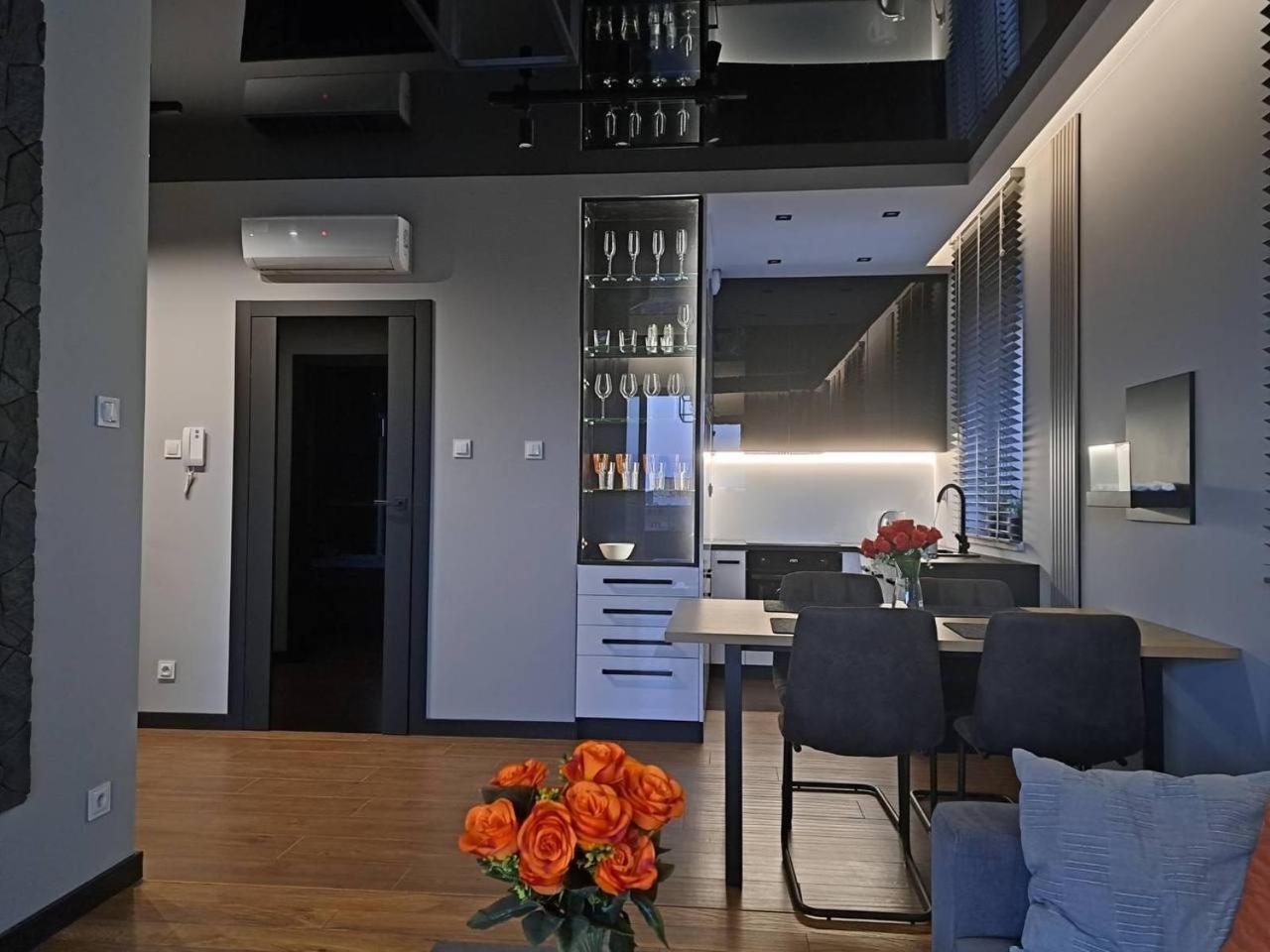 Resinest Apartamenty Jurowiecka J15 比亚韦斯托克 外观 照片